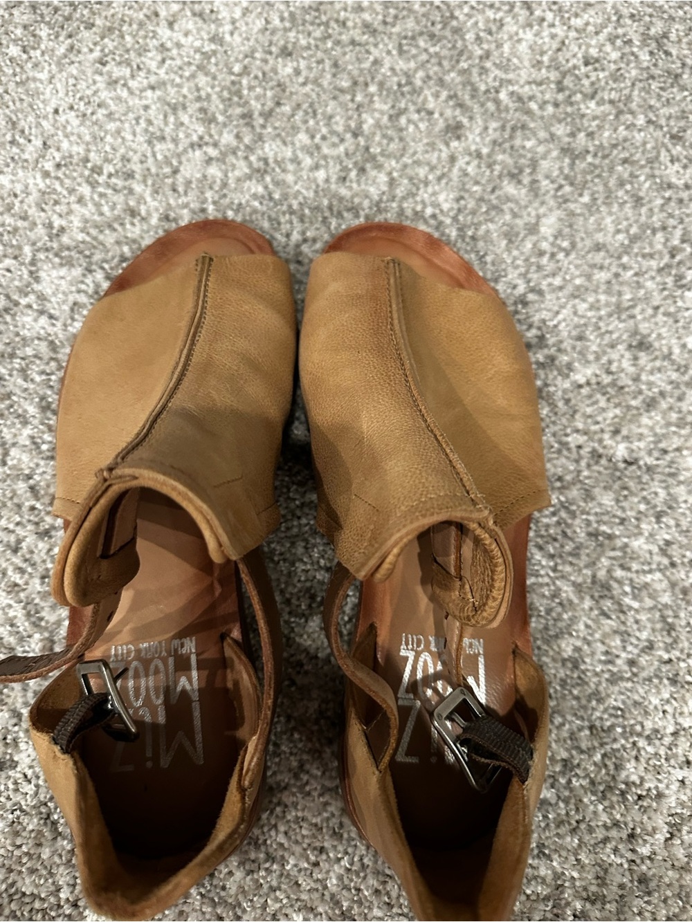 Miz Mooz Men’s Tan Brown Leather Open-Toe Sandals